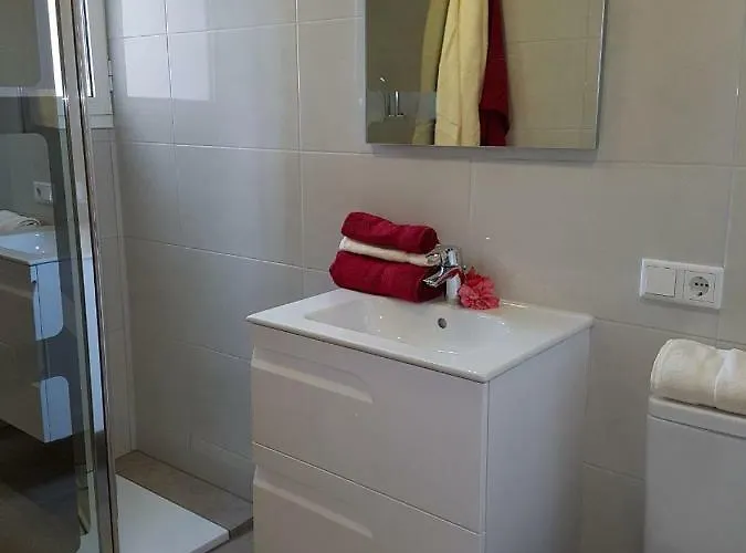 Imperial Apartment *